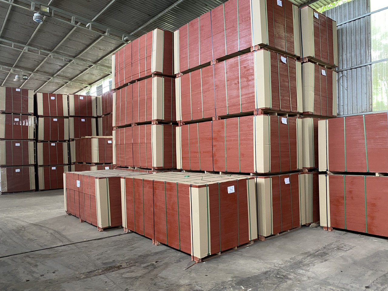 Công ty TNHH AT-BINH MINH cần tìm cước vận tải biển cho sản phẩm Ván ép đi Ấn Độ