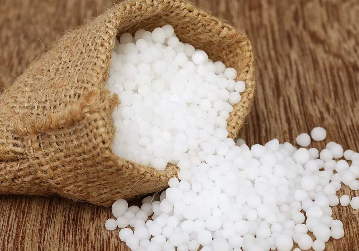 I AM LOOKING FOR UREA