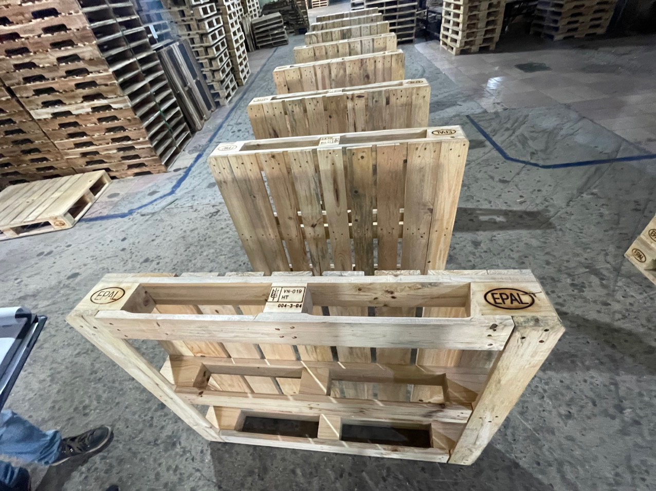 Anh Trần Công Đại cần tìm đơn vị vận tải vận chuyển mặt hàng pallet đi Bồ Đào Nha
