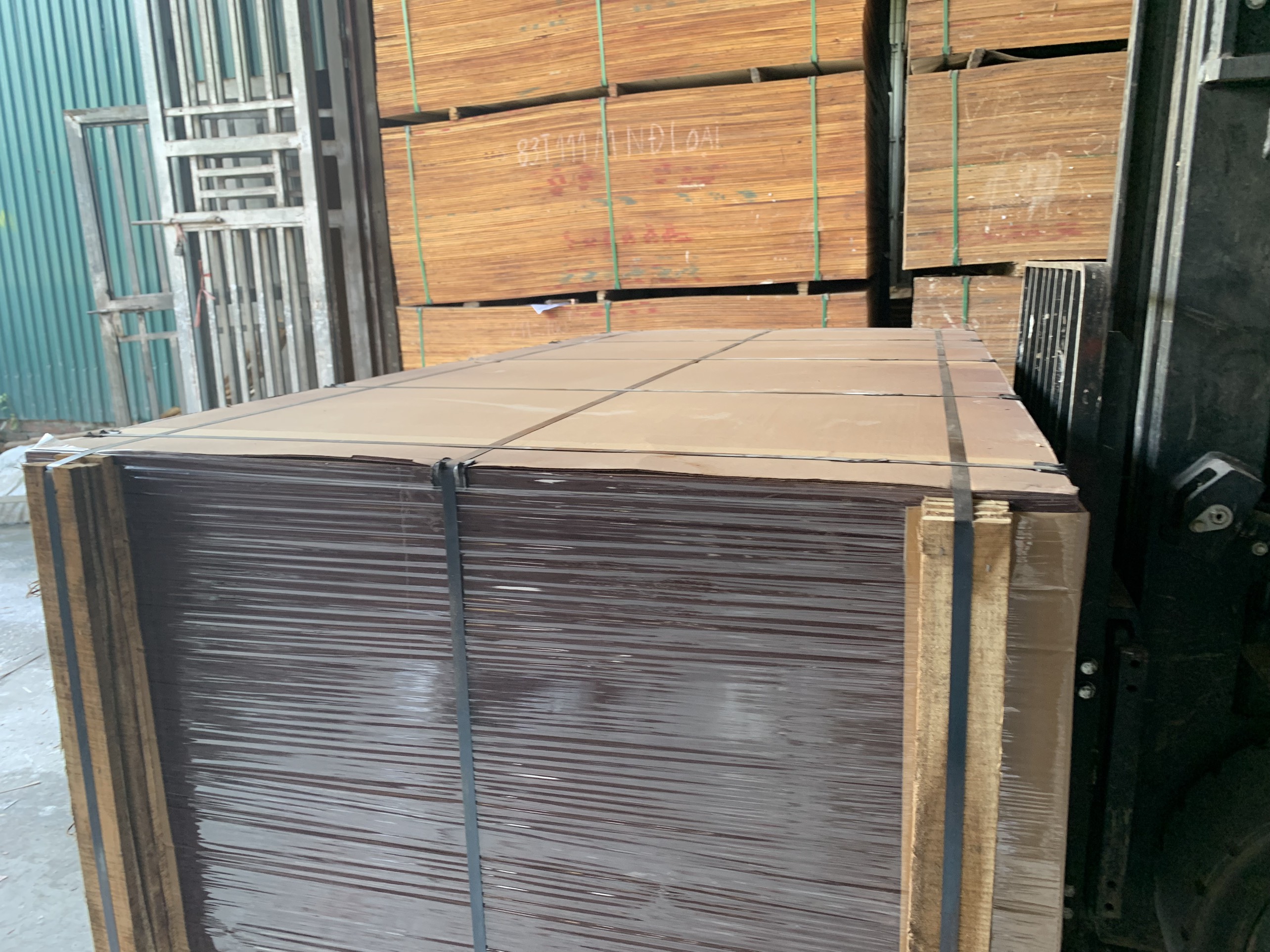 Cần tìm cước biển mặt hàng ván MDF đi Ấn Độ