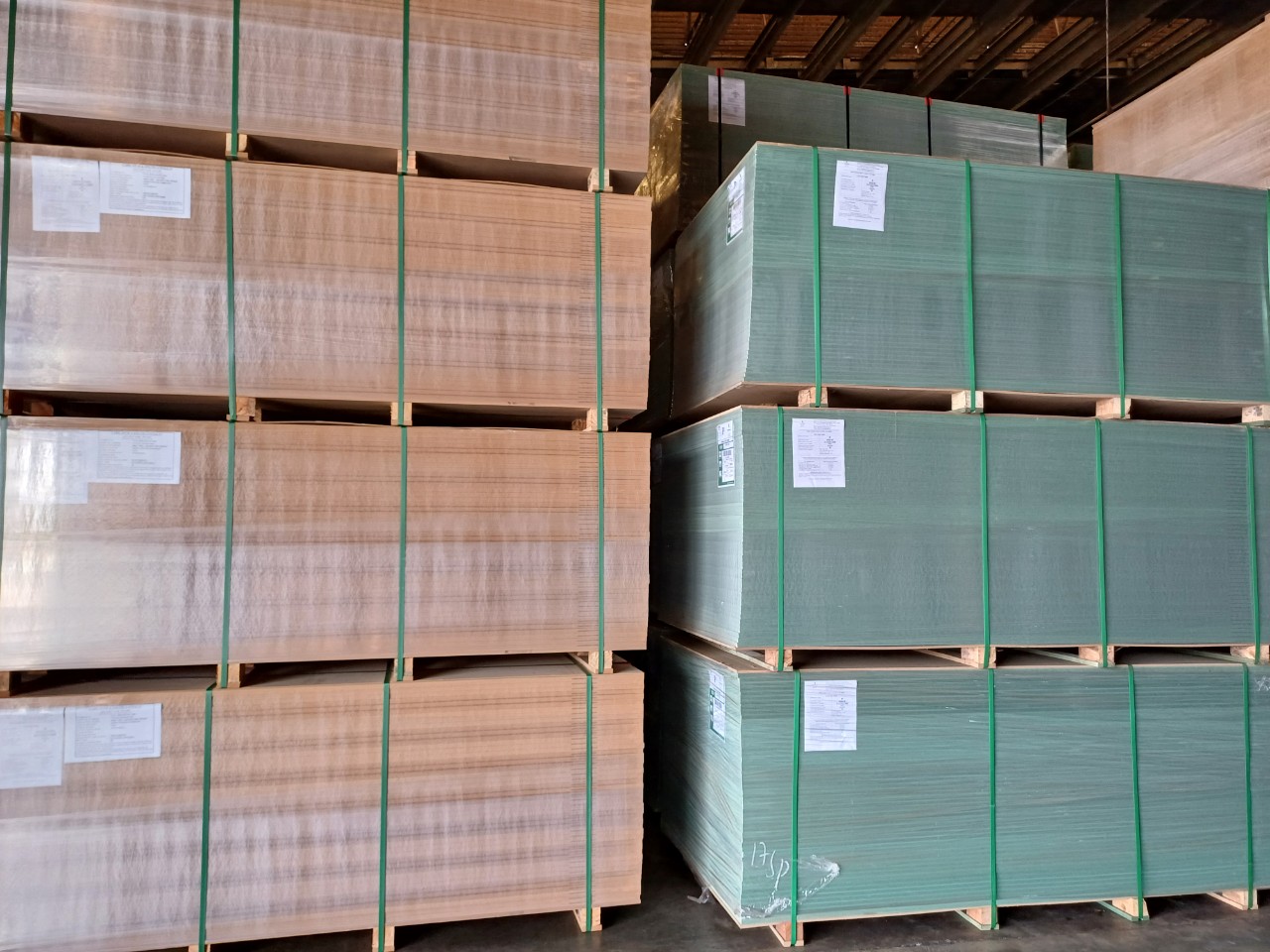 Cần tìm đơn vị vận tải báo giá cước hàng MDF đi Ấn Độ