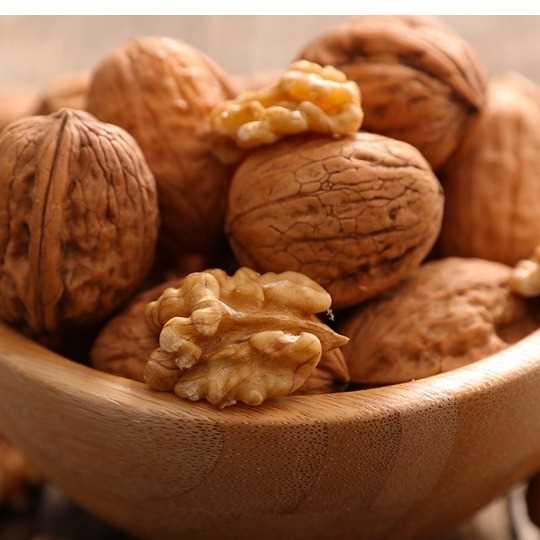 I AM LOOKING FOR WALNUT