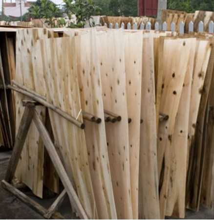Cần tìm đơn vị vận tải vận chuyển mặt hàng ván bóc đến cảng New Mangalore, Ấn Độ