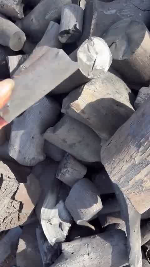 Cần tìm cước biển mặt hàng than củi đi Ý