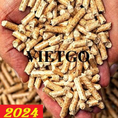 Vị khách hàng người Mỹ đang cần nhập mua sản phẩm viên nén mùn cưa