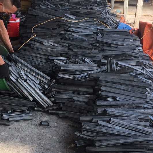 I am looking for sawdust charcoal suppliers for France market 