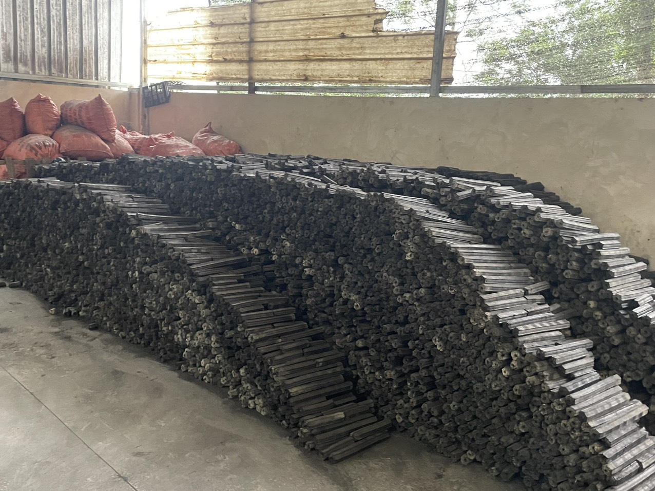 Cần tìm FWD báo giá cước