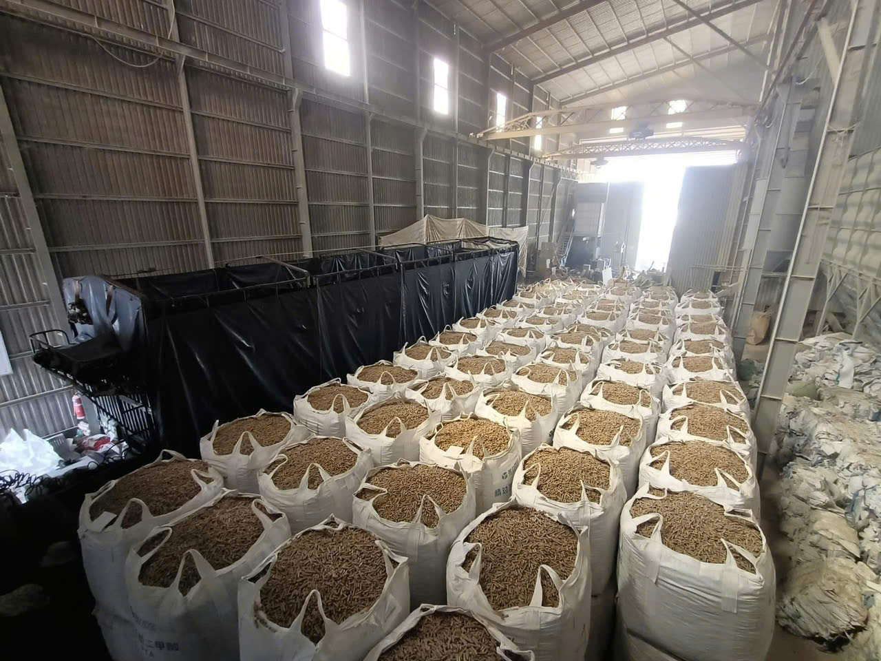Cần tìm đơn vị vận tải vận chuyển hàng viên nén đi Hàn Quốc