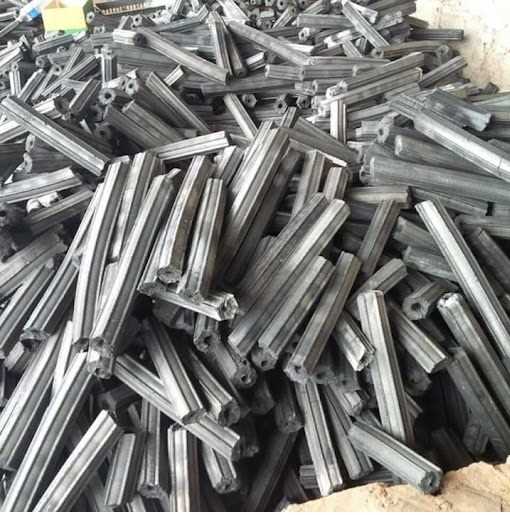 Cần tìm đơn vị vận tải vận chuyển mặt hàng than mùn cưa và than củi sang Jeddah Ả rập