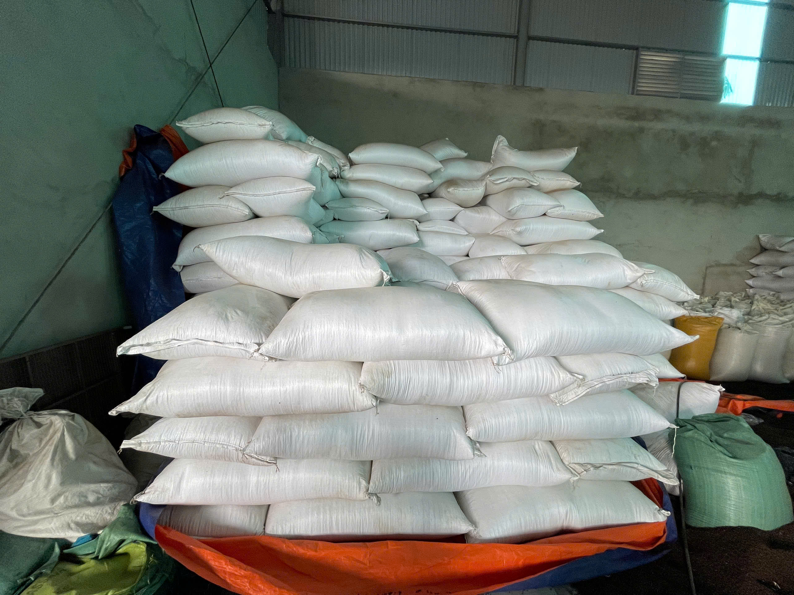 CẦN TÌM FWD HỖ TRỢ BÁO GIÁ CAT LAI PORT - JAKARTA PORT (INDONESIA)