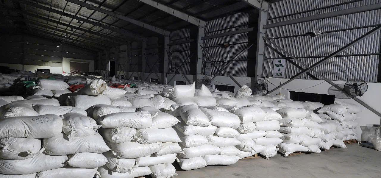 Cần tìm cước biển cho hàng quế đi Trung Quốc