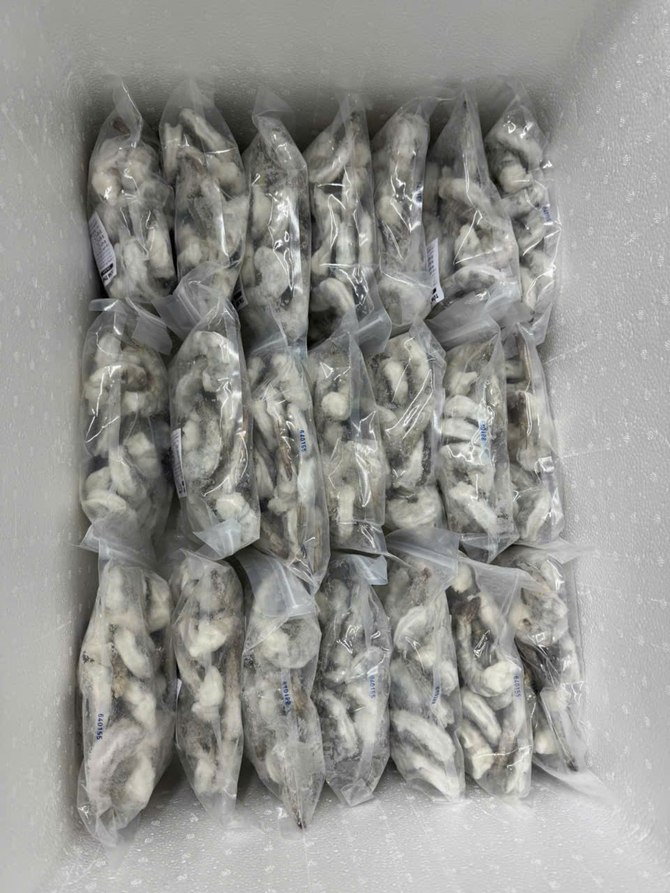 Cần tìm đơn vị vận tải vận chuyển hàng tôm đông lạnh đi Dominica