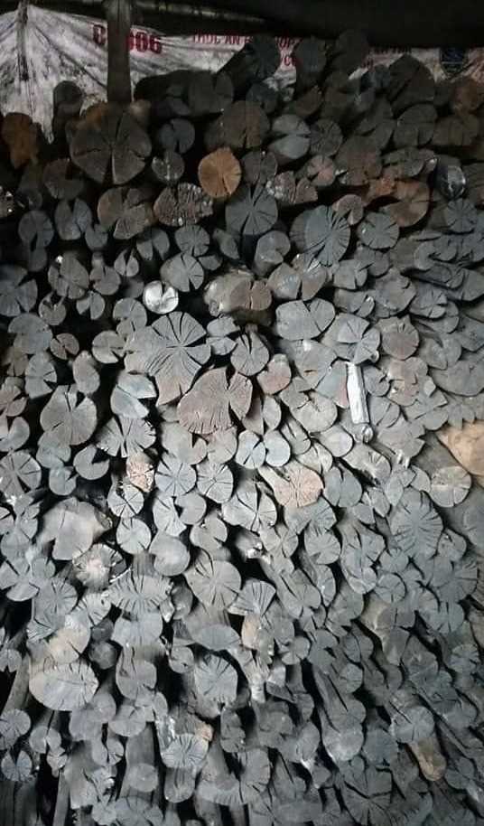 Cần tìm đơn vị vận tải vận chuyển mặt hàng Than đước đến Trung Quốc