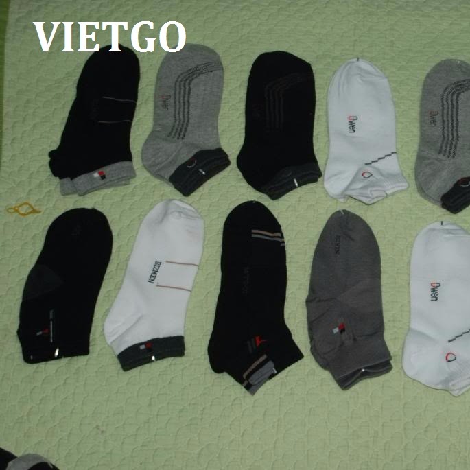 Thương nhân Trung Quốc cần mua 1 container tất