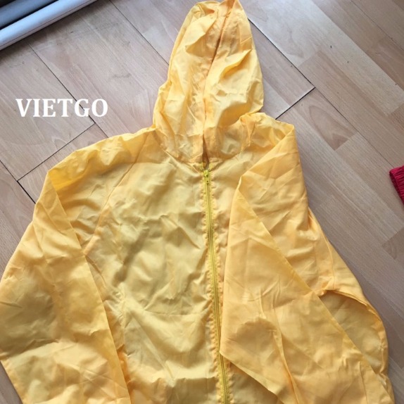 Công ty bán buôn quần áo tại Mexico cần mua 500 áo jacket sau khi mua thử 100 chiếc