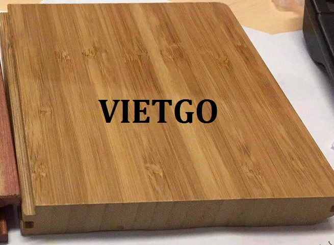 Vị khách hàng người Trung Quốc đang cần mua 1 container 20ft VÁN SÀN để xuất sang Somalia
