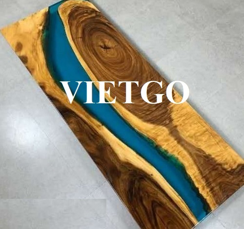 Một doanh nghiệp chuyên nội thất cần nhập khẩu bàn gỗ cho dự án sắp triển khai tại Mỹ