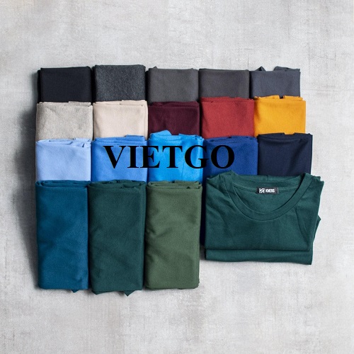 Doanh nhân đến từ Ba Lan cần tìm nhà cung cấp áo T-shirt