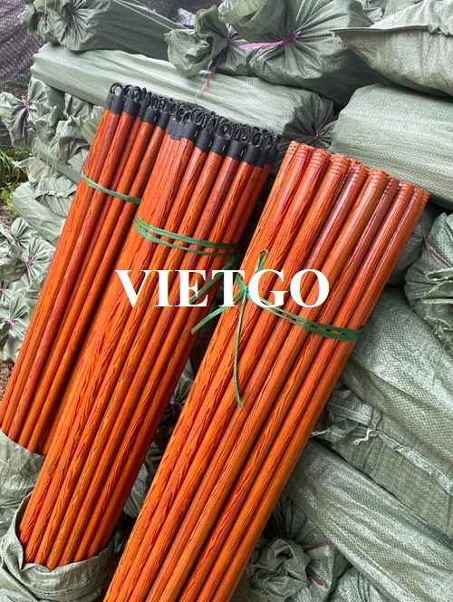 Vị khách hàng người Jordan cần nhập khẩu sản phẩm cán chổi gỗ