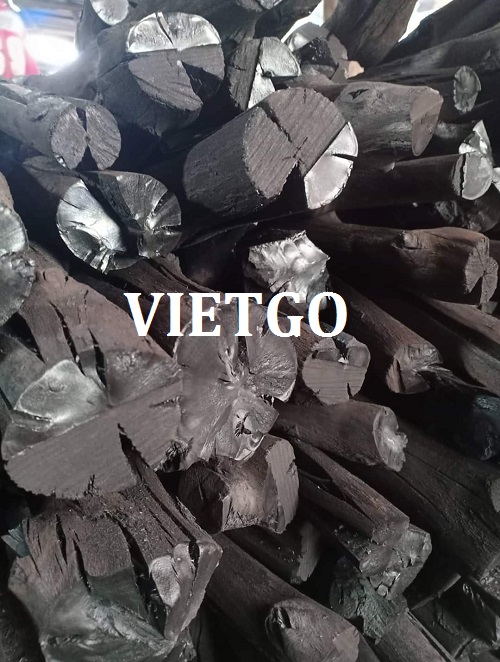 Thương nhân đến từ UAE cần nhập khẩu than đen