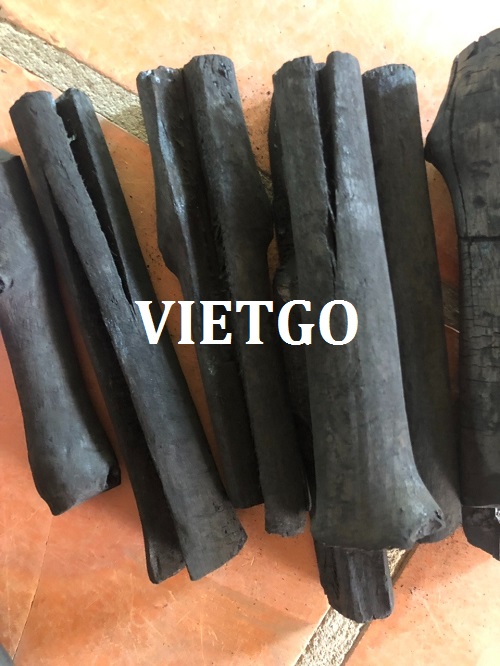 Thương nhân đến từ UAE cần nhập khẩu than đen