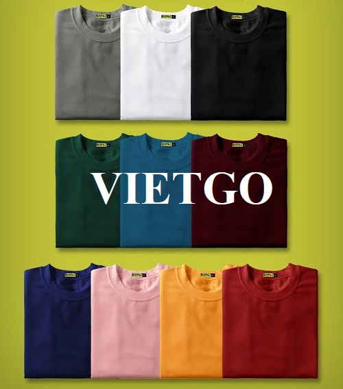 Vị khách hàng tại Hoa Kỳ đang tìm kiếm nhà cung cấp sản phẩm áo T-shirt