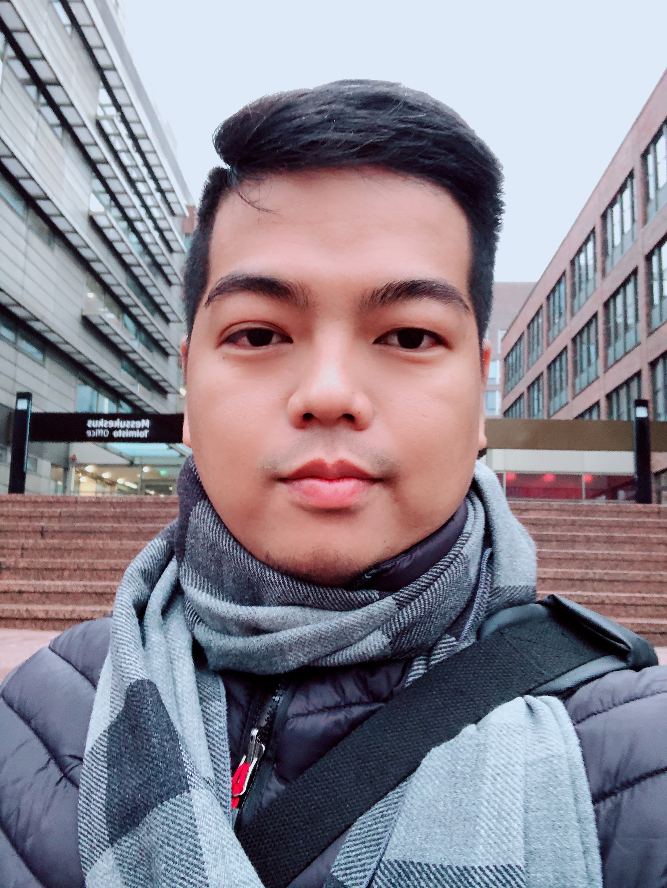 Công ty TNHH Đầu tư Kiên An chúng tôi cần tìm đơn vị vận tải biển cho đơn hàng xuất khẩu vải may mặc đi cảng Colombo - Sri Lanka